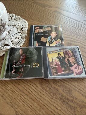 Trio / Conway Twitty / Patsy Cline CD Lot - Black, Pink, Cream
